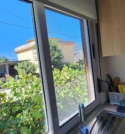 Apartament Teuta เปอร์เมต ภายนอก รูปภาพ
