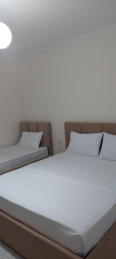 Apartament Teuta เปอร์เมต ภายนอก รูปภาพ